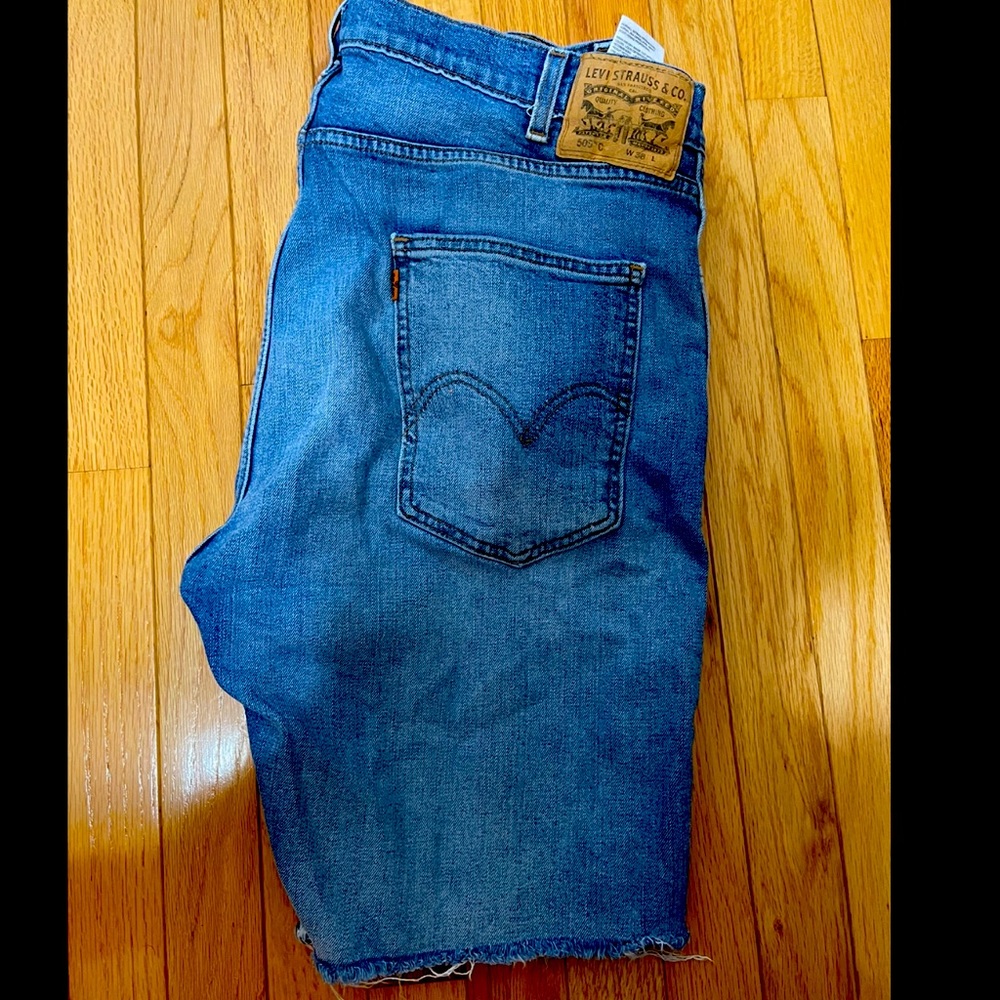 502 Levi’s shorts size 38
